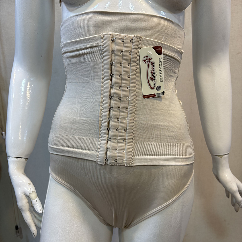 لیفت-باسن-شورتی-قزن-دار-3034-مانکن-1 لیفت باسن